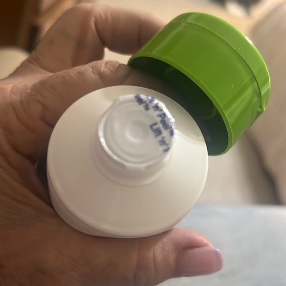 Babyganic SPF mineral sunscreen pediatrician tested - Picture 3 of 3